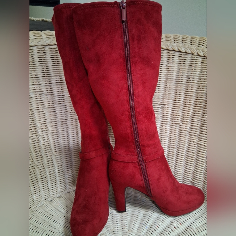Impo Women's Red Suede Boots